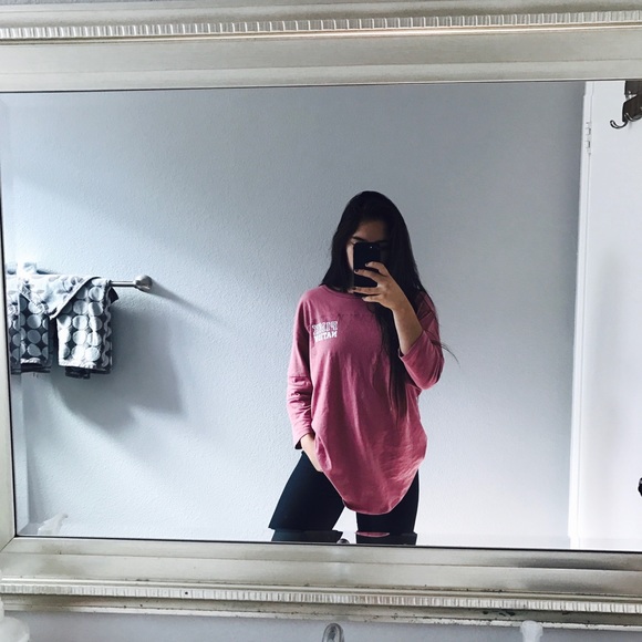 MEET YOUR POSHER - Picture 6 of 8